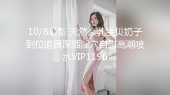 妻子看着丈夫面对他妈的现实性玩偶 - Mister Cox Productions (ph60b3edfdf3a3d)