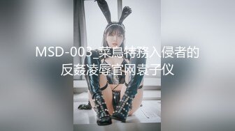 抠小女友的小嫩逼