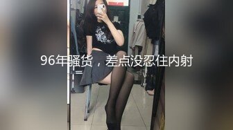 正面插入反差人妻，淫荡的一面展露出来-口交