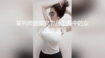 很哇塞的小女人首次直播精彩小秀，全程露脸这一对奶子真是诱人，撩骚狼友揉捏变形