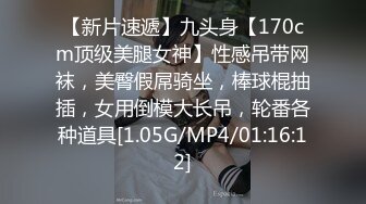 大学女厕全景偷拍多位漂亮的小姐姐嘘嘘各种美鲍轮番呈现 (10)