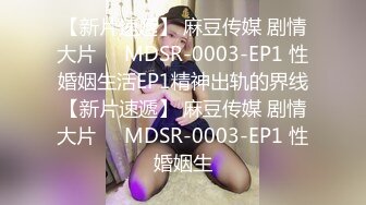 全网路子最野的骚妇，最大胆的骚货【性感小野猫】勾引收废品的三个大爷打野战，就不怕他们性奋过头 真躺下了【水印】