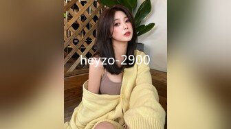 《最新核弹重磅》露脸才是王道！推特极品巨乳反差婊国宝级女神yooh私拍 穷人女神有钱人玩物单挑3P各种性爱 (13)