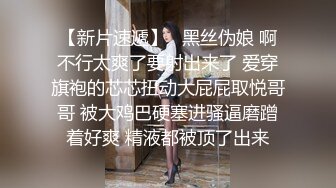 商场女厕坑神隔板缝多角度逼脸同框偸拍多位美女方便，柜台主管气质少妇居然还是无毛大逼 (2)