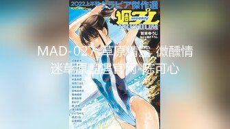 换妻界的顶流新加坡华裔【爱玩夫妻】清纯少女第1次被男友拉进圈子 害羞到放开直接潮吹