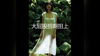 【精品CD】YZWCD系列 趁小姐姐弯腰挑选商品的时候伸进去拍摄小姐姐的可爱又性感的粉内，13痕迹明显